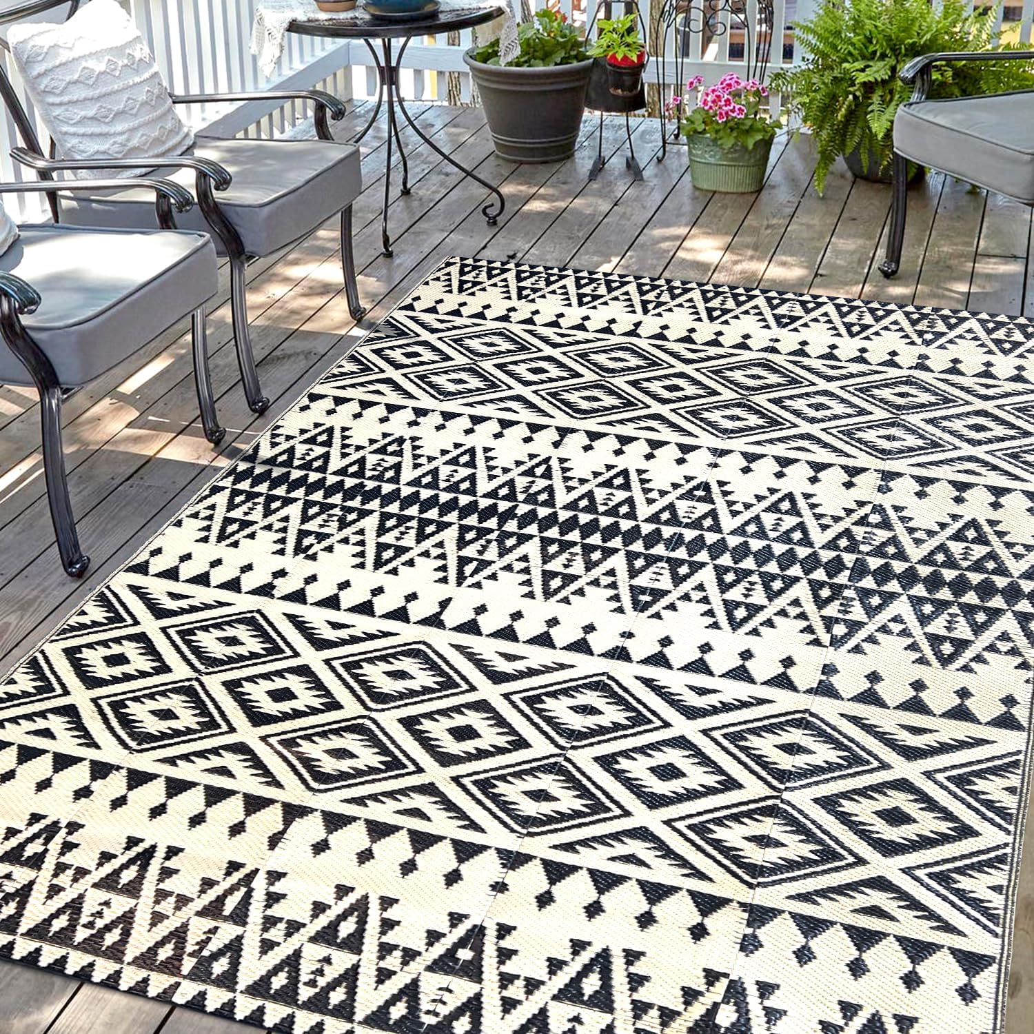 8x10ft Waterproof Outdoor Rug with LED Lights, Foldable Reversible Plastic Straw Mat for Patio RV Camping Picnic Balcony Beach Deck Indoor Outdoor Carpet, Black&White